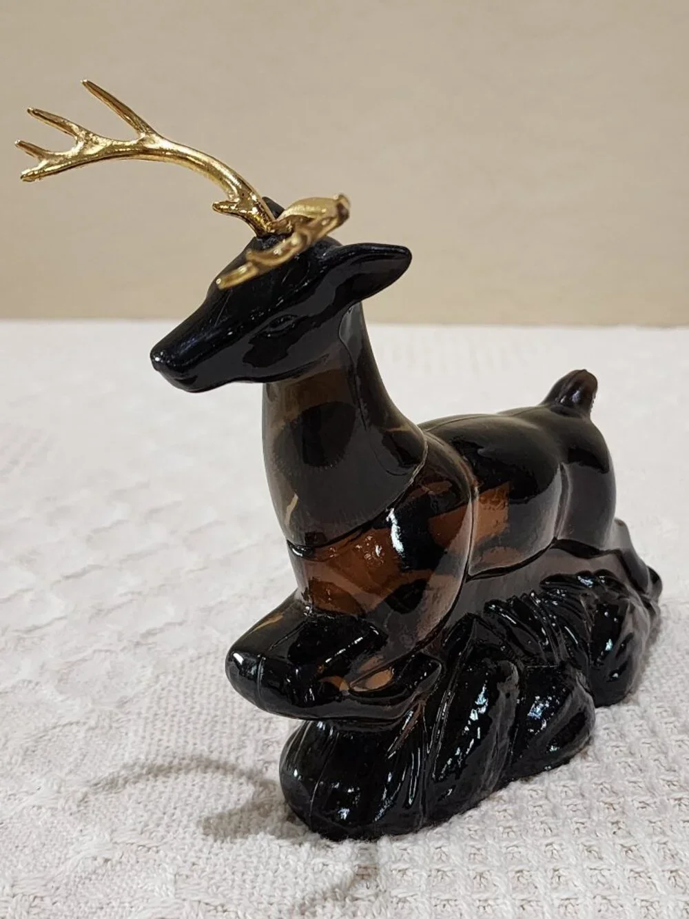 Vintage Avon TEN POINT BUCK DEER Brown Glass Bottle Wild Country Scent 7/8 Full